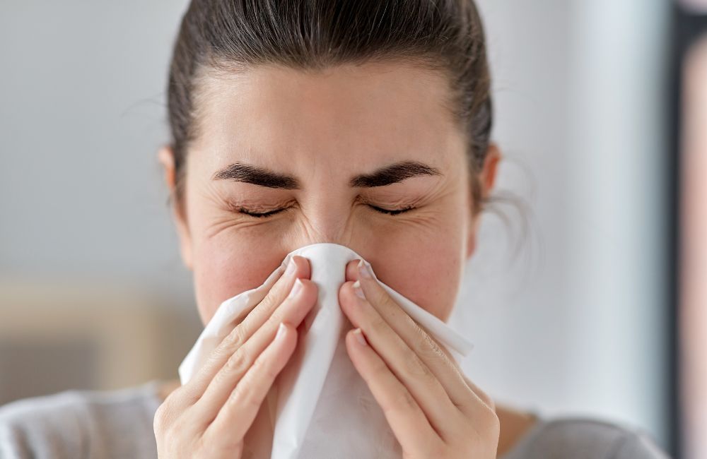 Allergic Rhinitis (Hay Fever) Symptoms, Treatment, And When to Seek ...